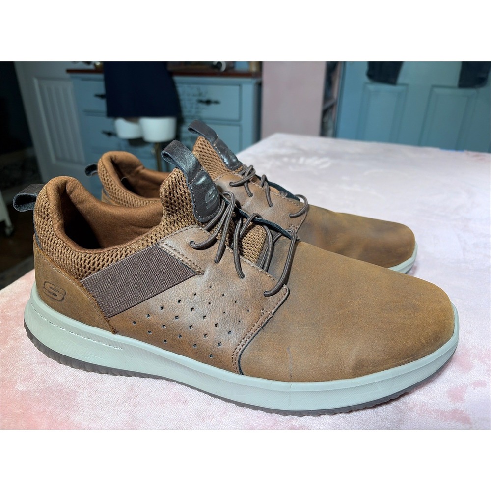 Skechers Delson Axton Wide Fit Brown Distressed Leather Slip In Shoes Sz 12